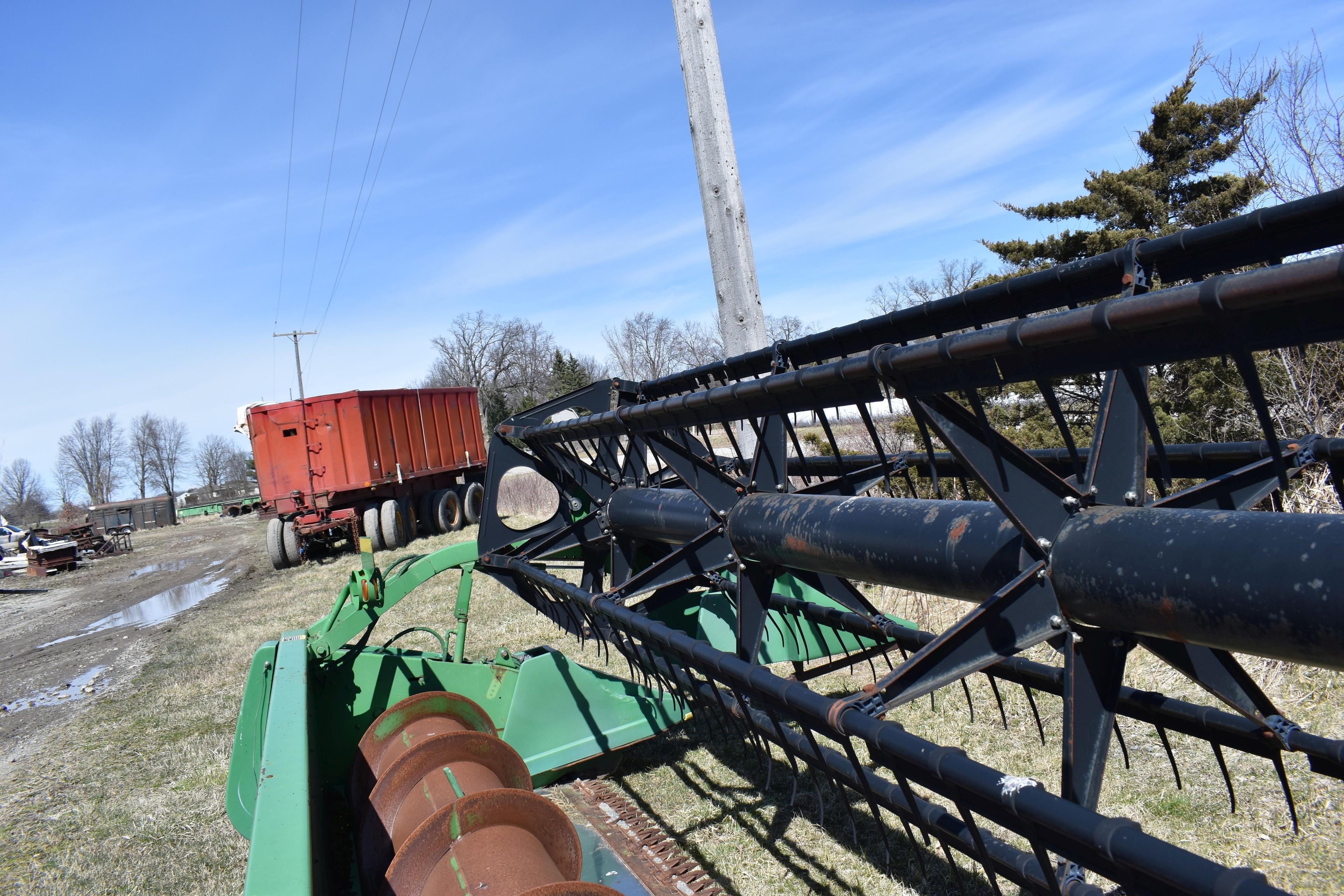 John Deere 930f Grain Head