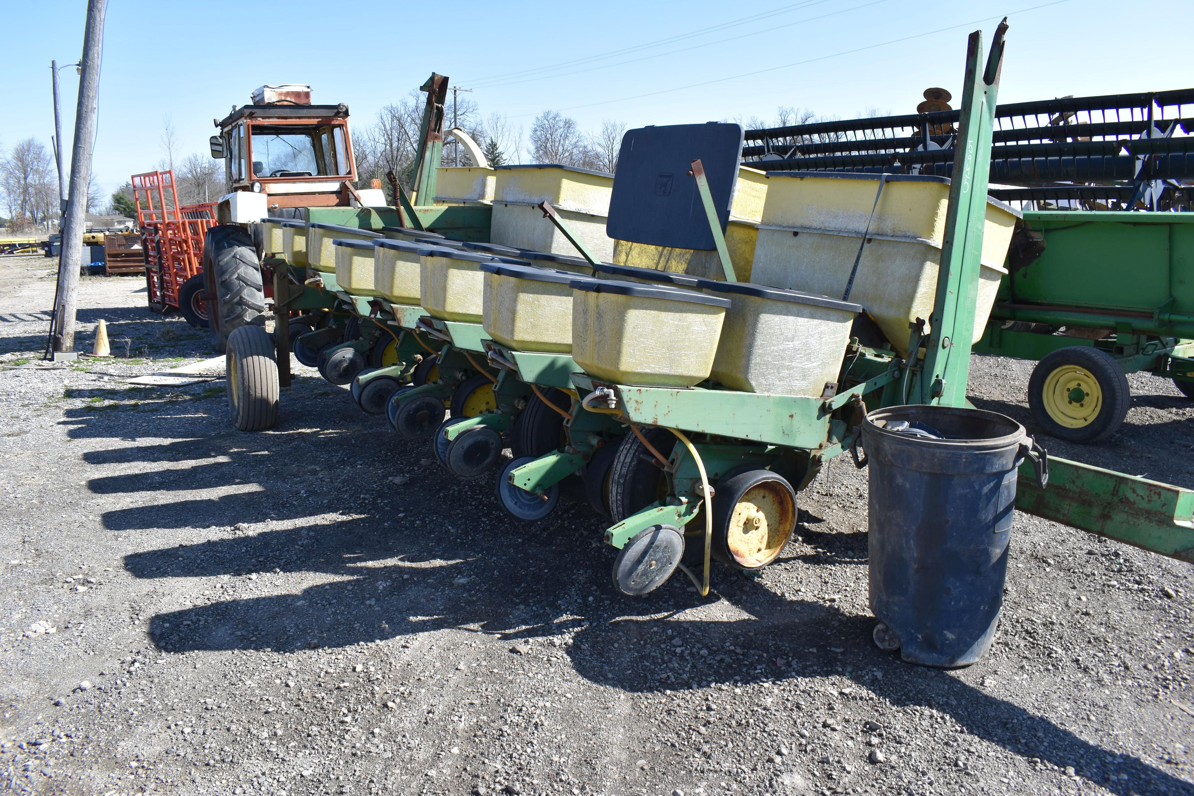 John Deere 7000 8 Row