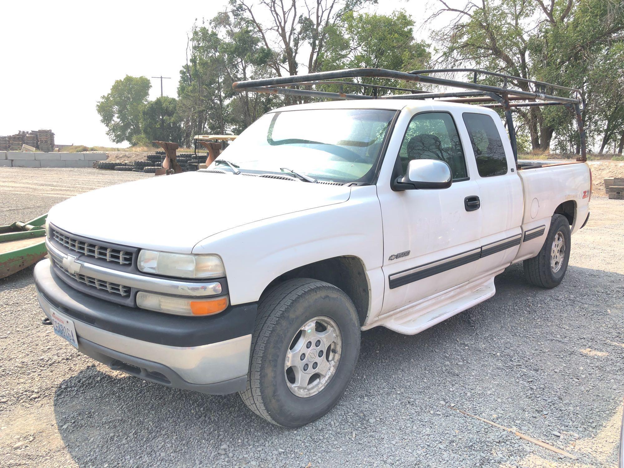 1999 Chevy 1500 Extra Cab Pickup