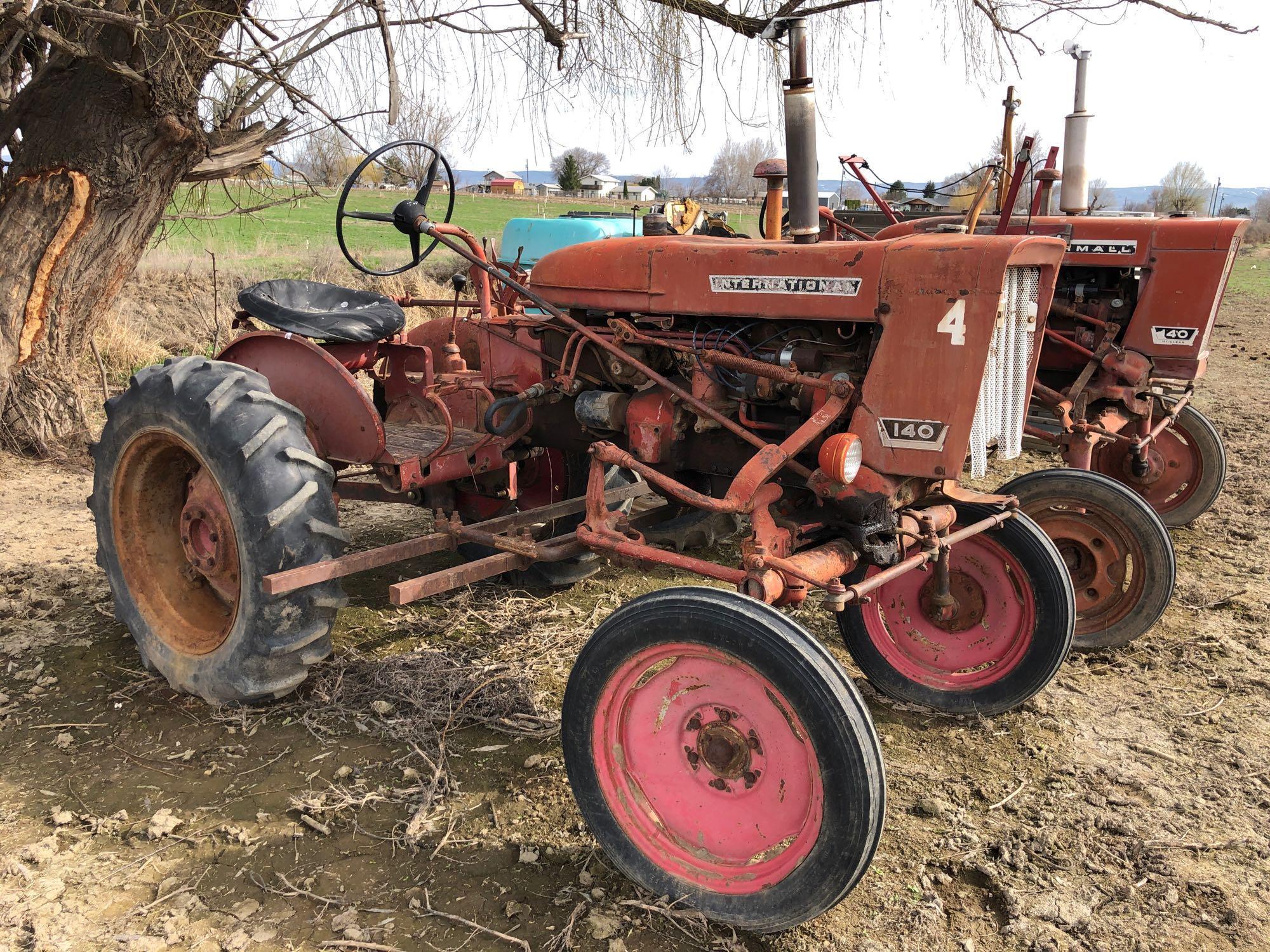 1965 IH 140 Tractor