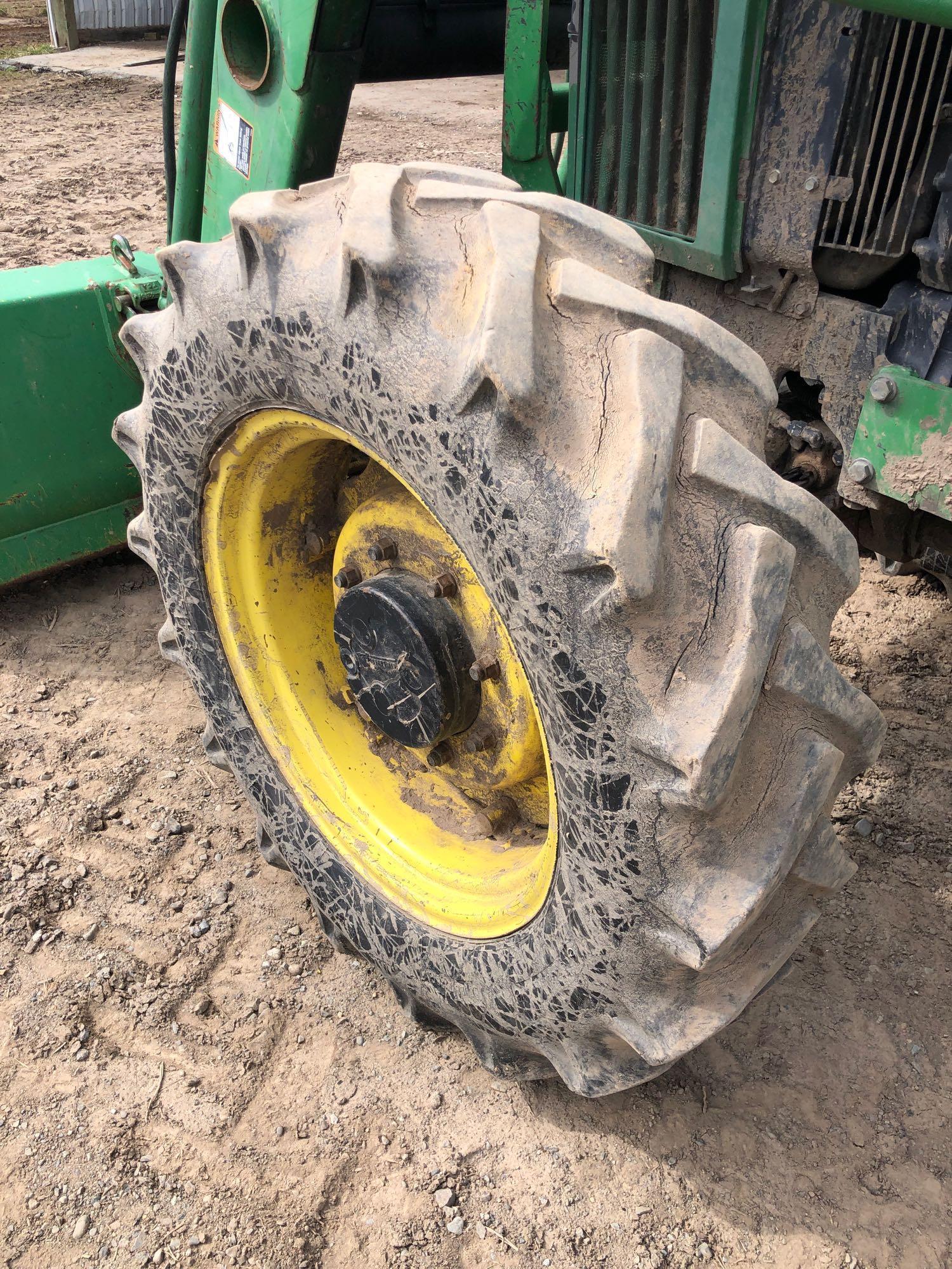 1994 JD 5400 MFWD Loader Tractor