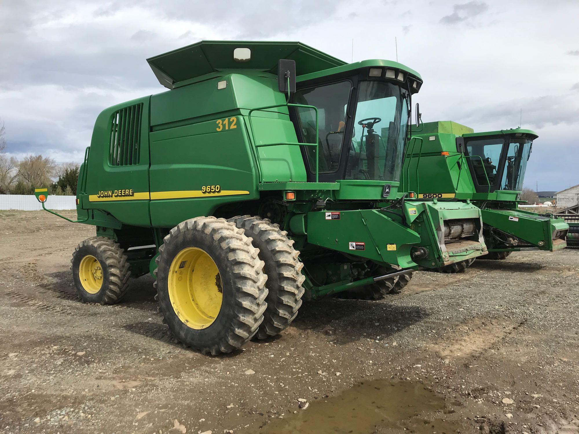 2000 JD 9650 Combine