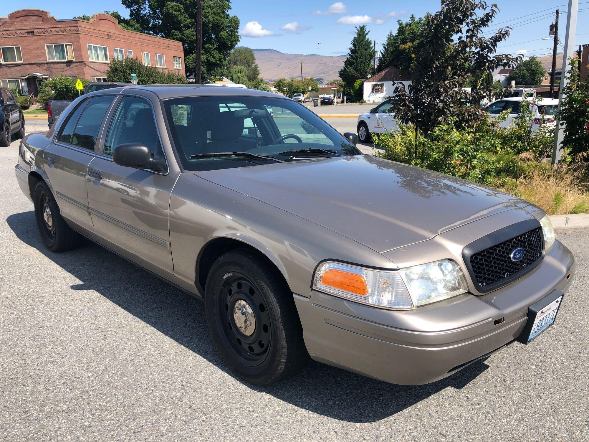 #N275 2011 Ford Crown Vic Police Interceptor