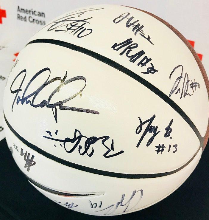 2018 Kentucky Wildcats Autographed Basketball