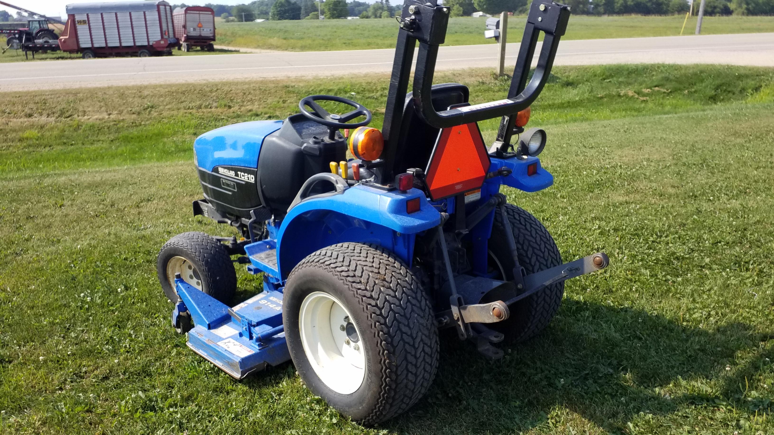 NEW HOLLAND TC21D 609