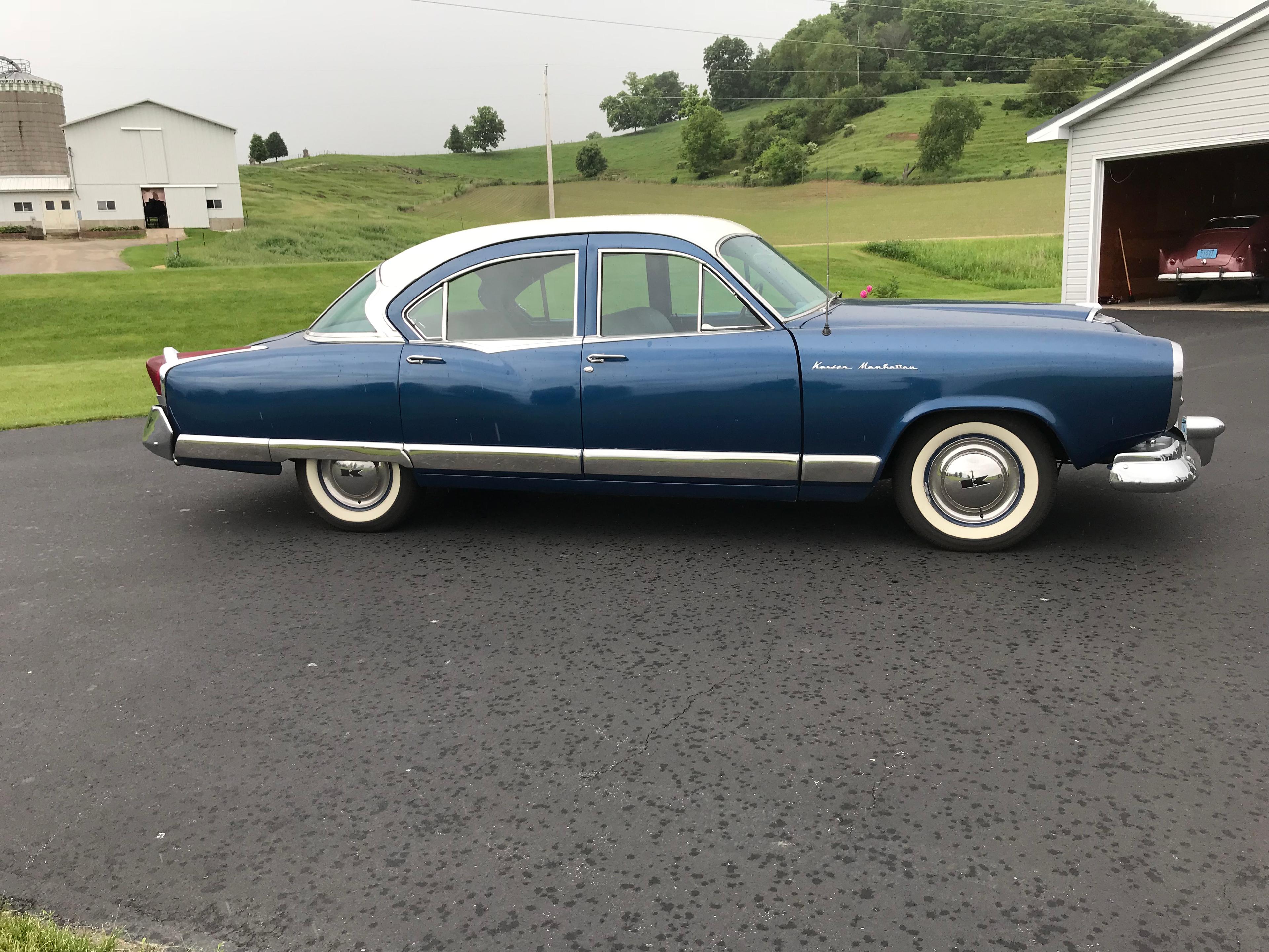 1954 Kaiser Manhattan