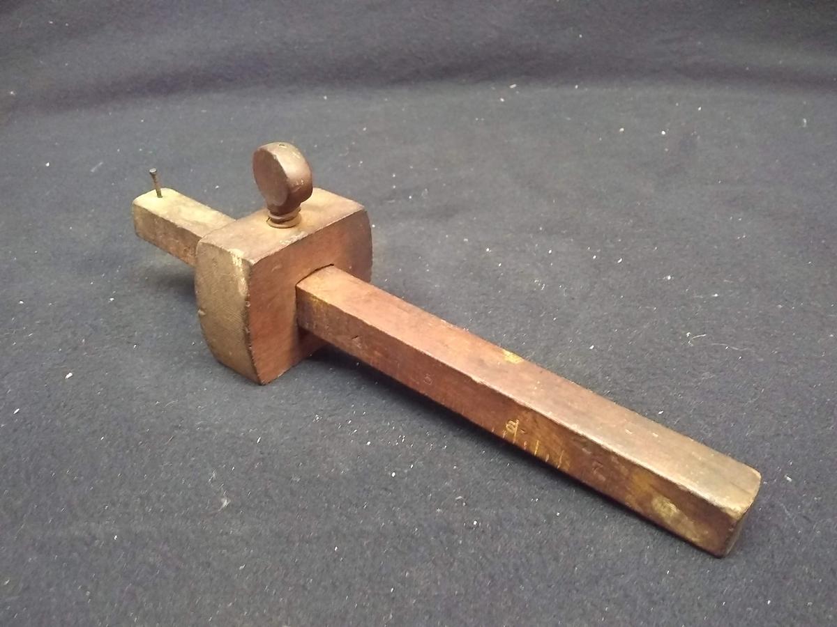 Primitive Wooden Adjustable Wood Scribing Tool