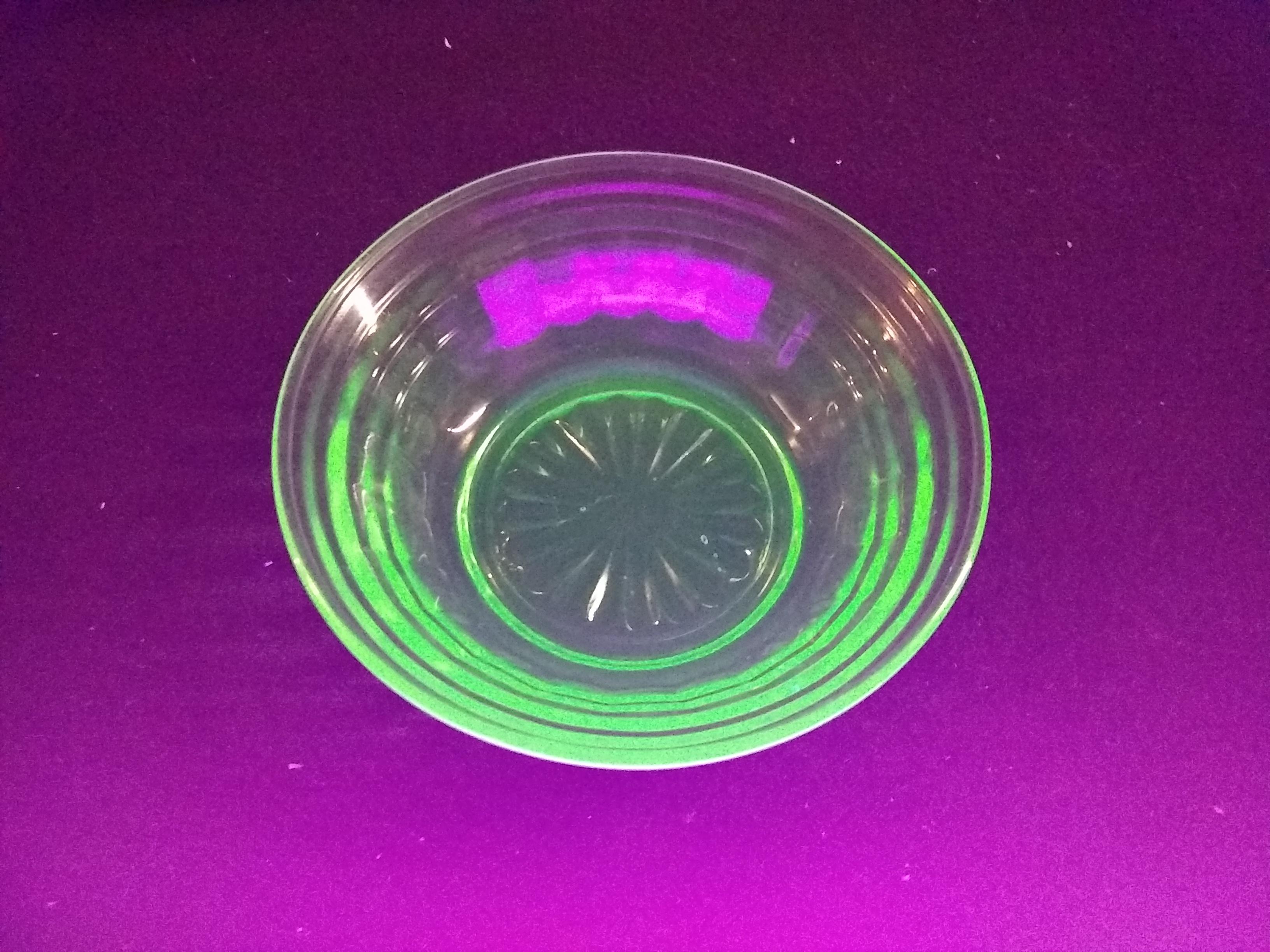 Collection 4 Green Depression Vaseline Block Optic Berry Bowl