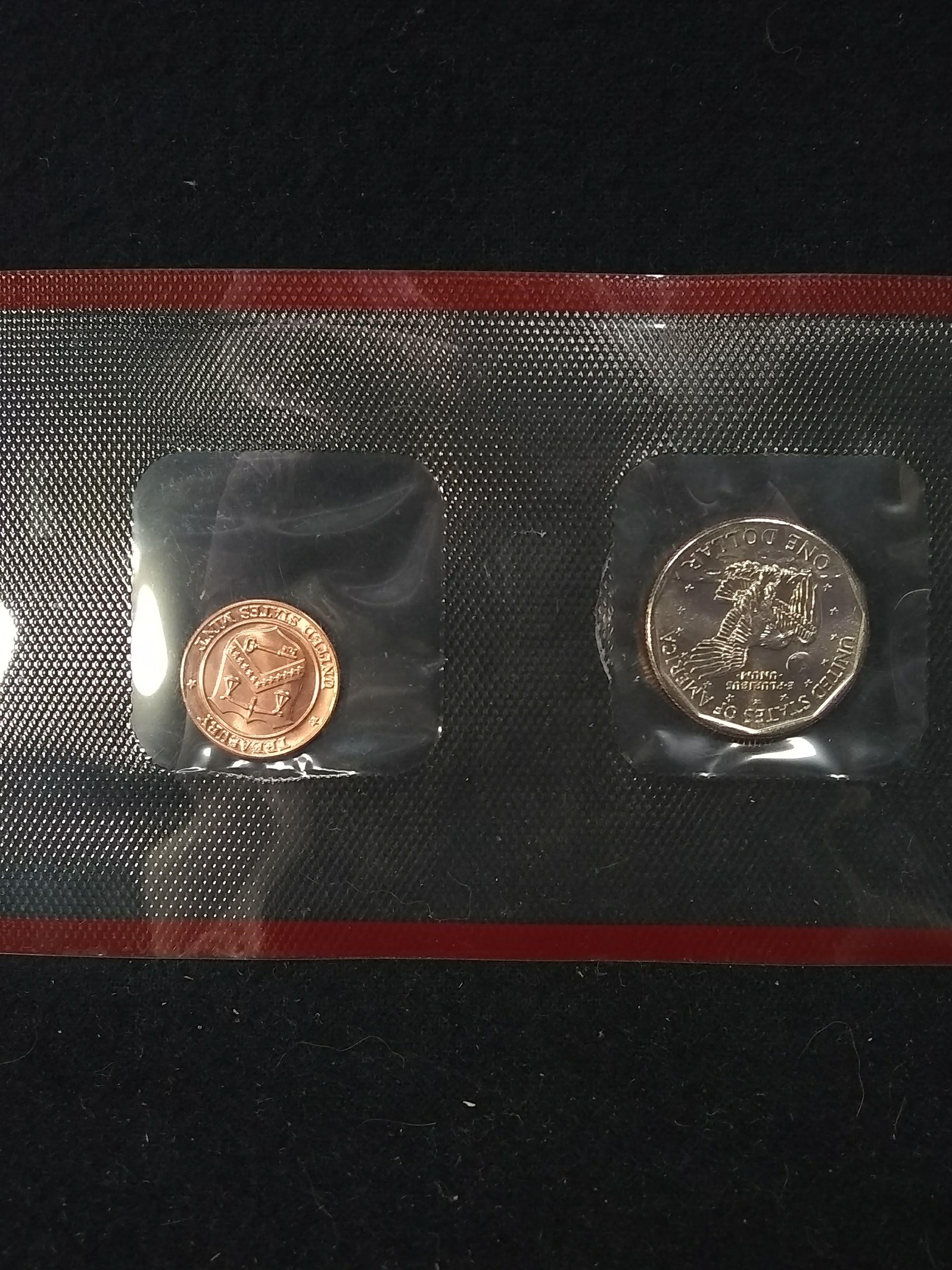 1999 Susan B Anthony Uncirculated Coin Set