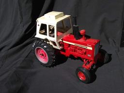 Diecast International 1256 Tractor