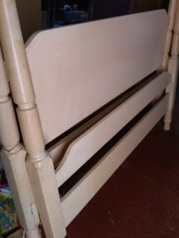 Painted Poster Bed -Double -no rails