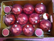 BL- Large Red Plastic Christmas Ornaments