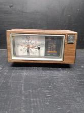 Vintage GE AM/FM Clock Radio