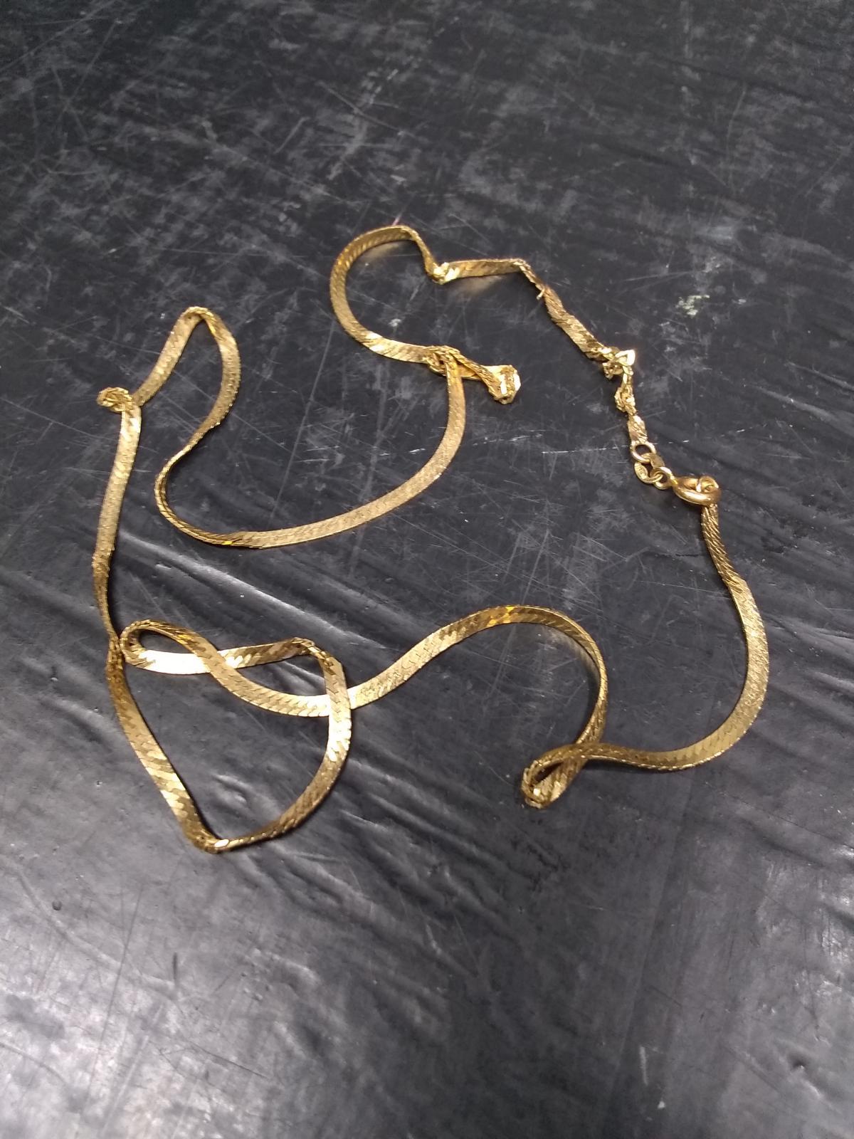 14kt Gold Italy Serpentine Necklace (as marked)