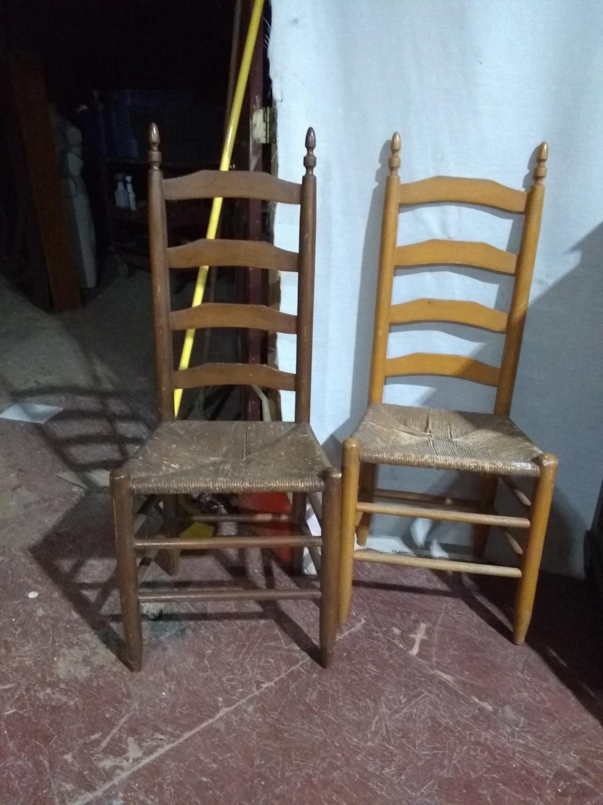 (2)Vintage Ladder Back Rush Bottom Chair  (x2)
