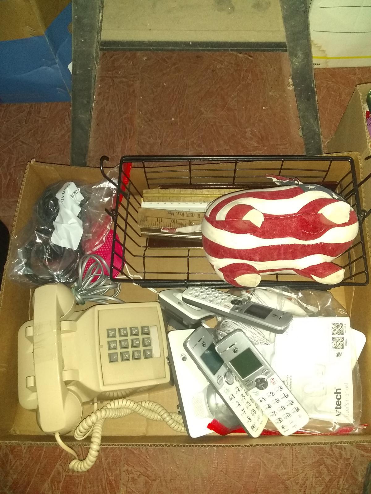 BL-Cordless Phones, Push Button Phone, Decorative Pig, Metal Tray