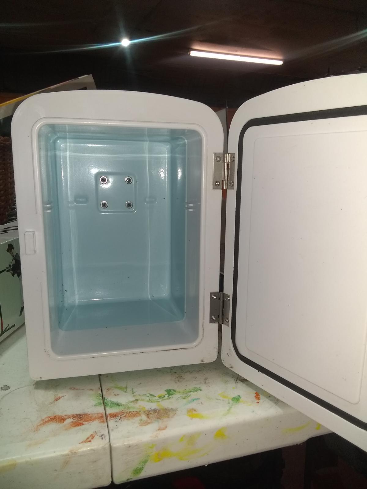 BL-Novelty Sprite Mini Refrigerator