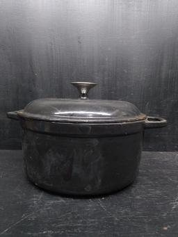 Contemporary Cast Iron Double Handle Pot with Lid