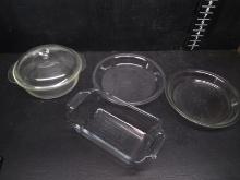 Collection Pyrex and Mixed Baking Dishes