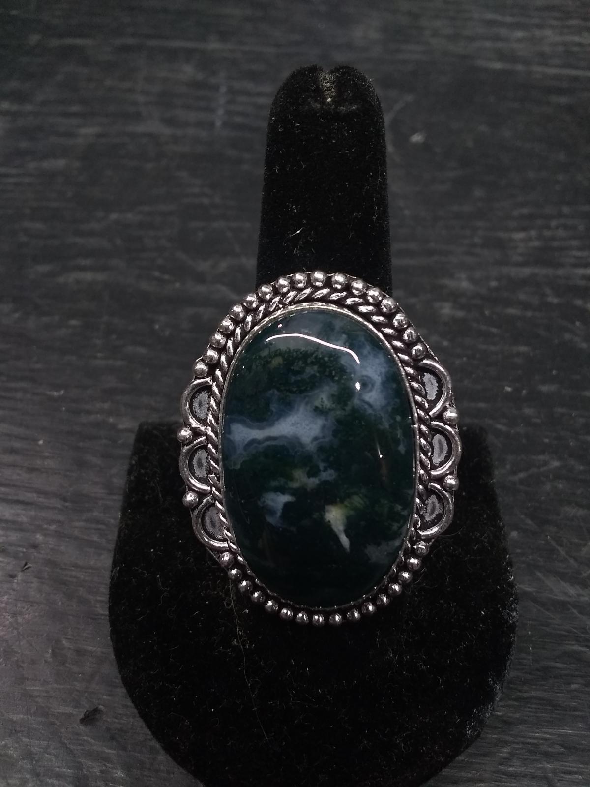 Jewelry-Ring with Polished Stone-Moss Agate Size 9