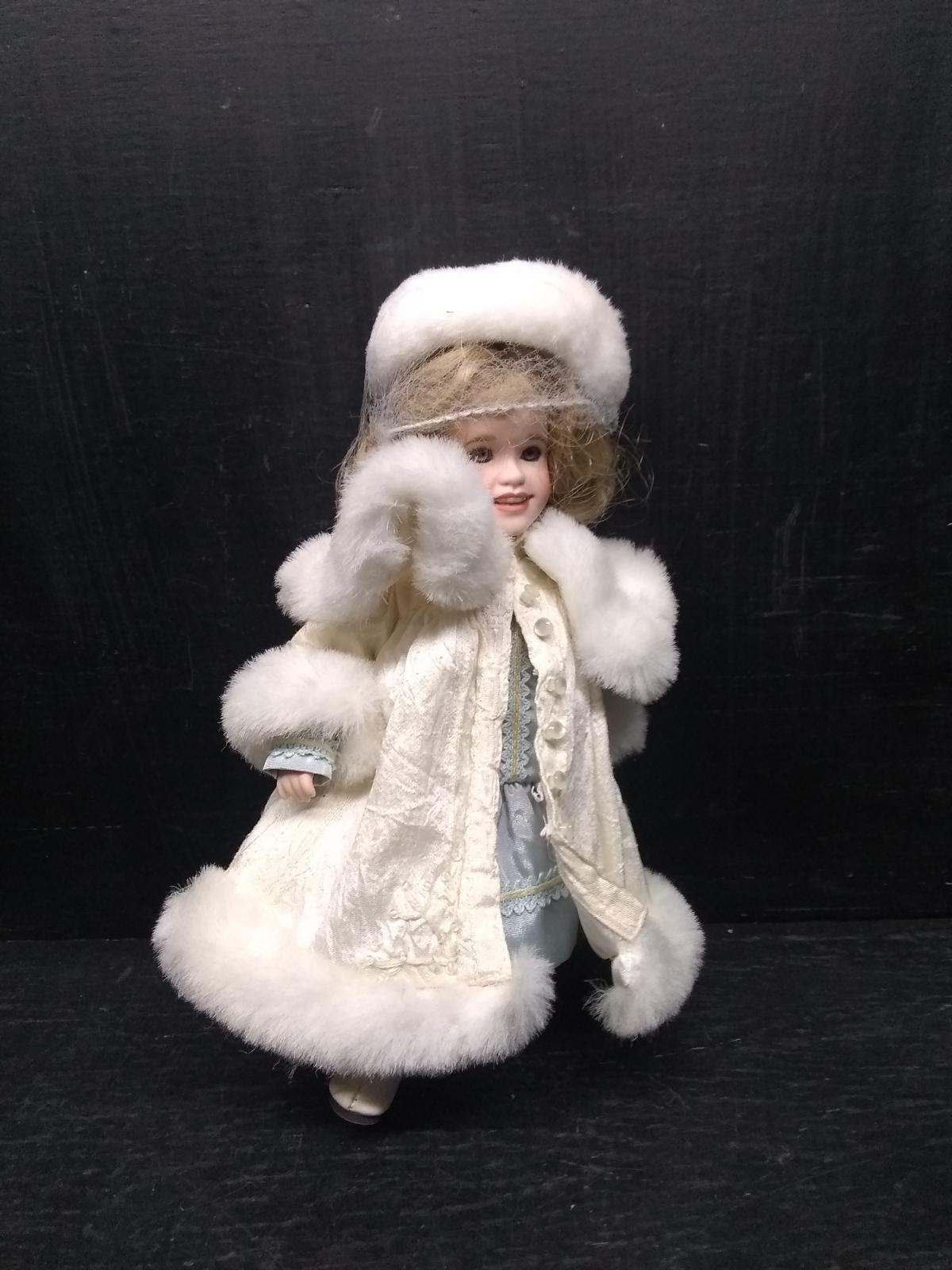Wendy Lawton Doll Co White Fur Coat 2002 (signed on neck)
