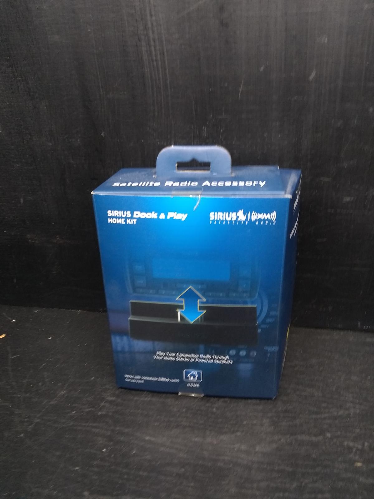 Sirius-Dock and Play Home Kit-NIB