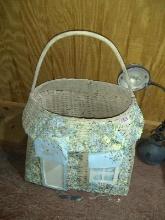 BL-Decorative House Basket