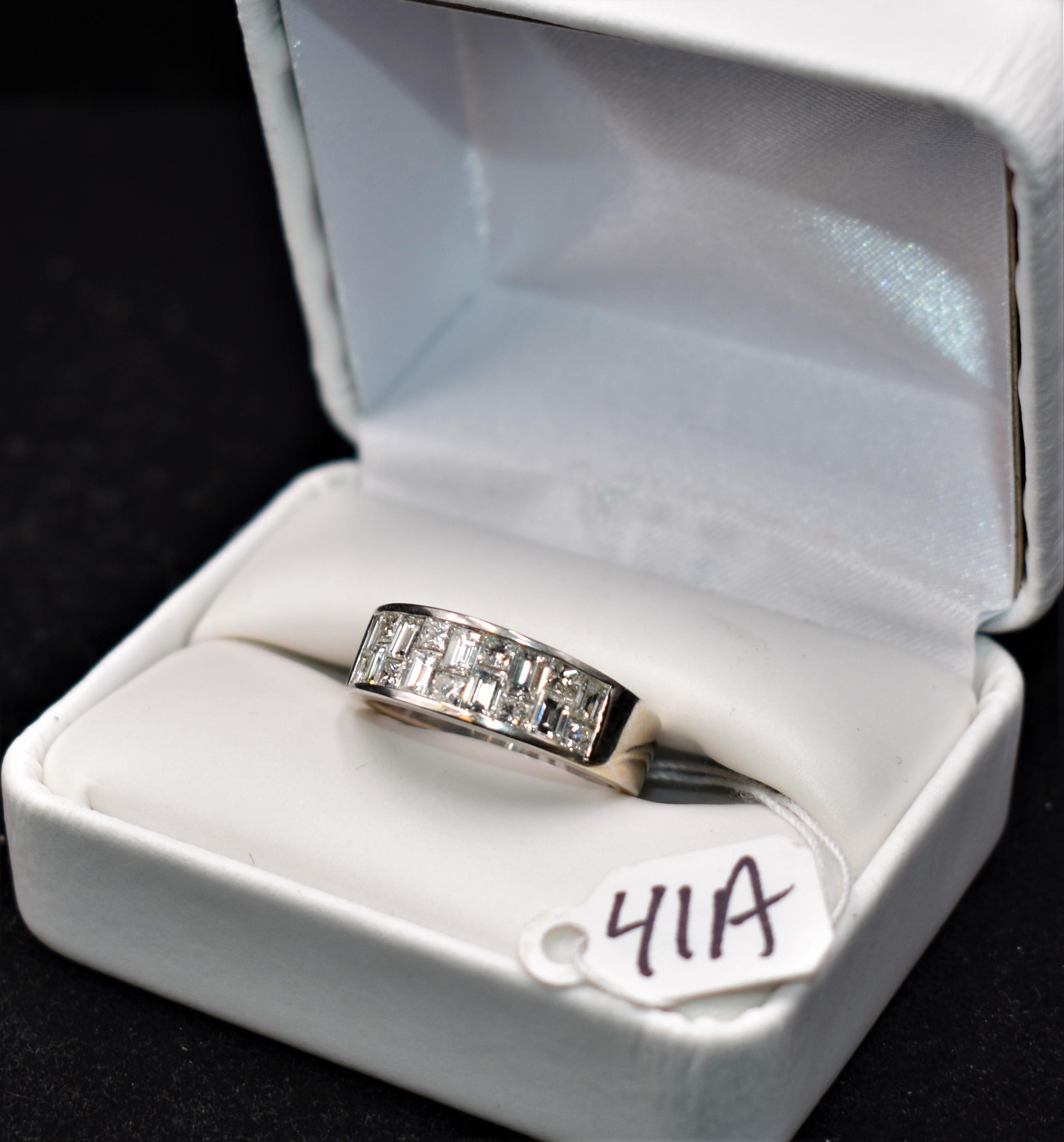 1.32 CTTW DIAMOND 18K WHITE GOLD RING