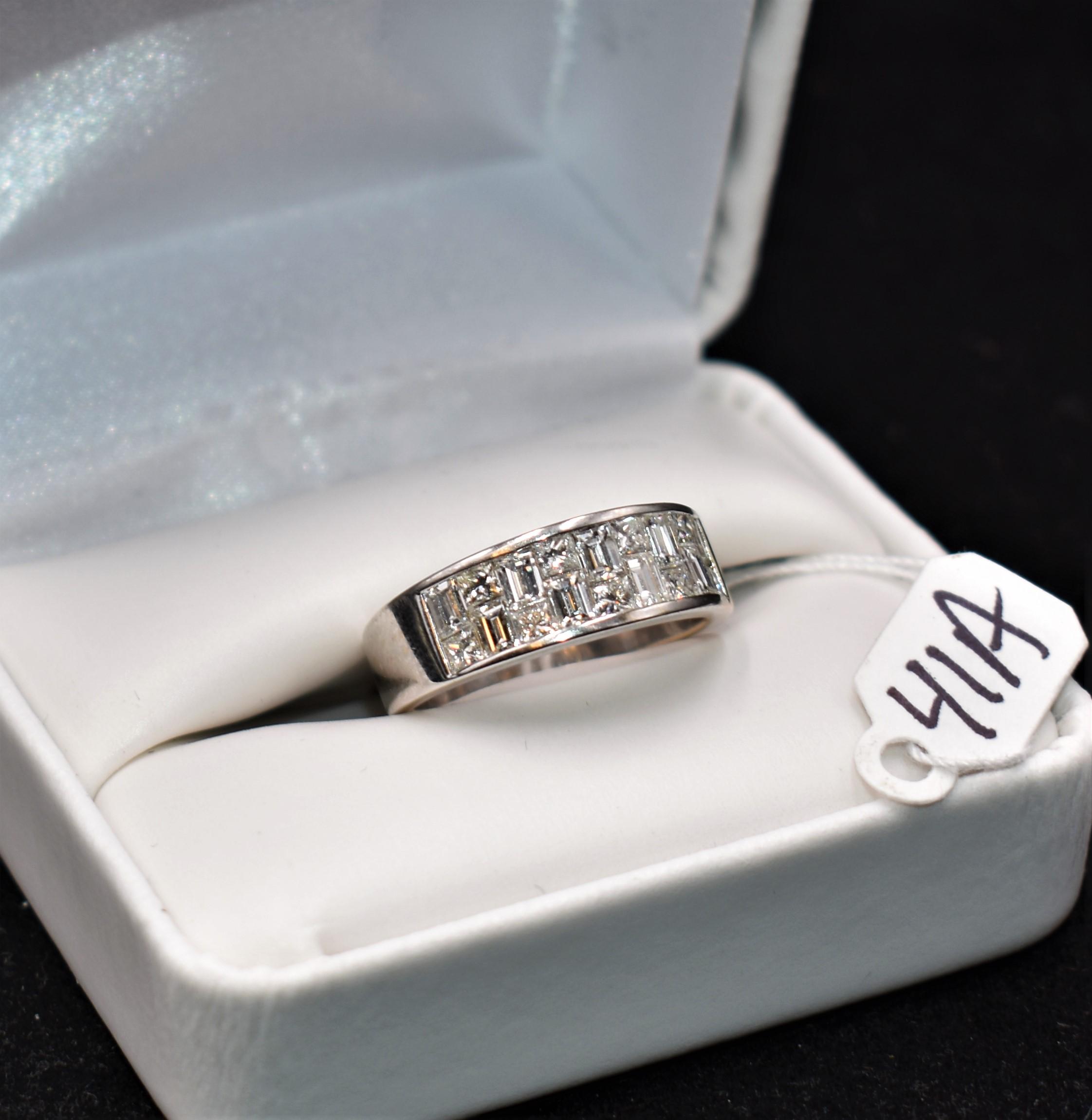 1.32 CTTW DIAMOND 18K WHITE GOLD RING