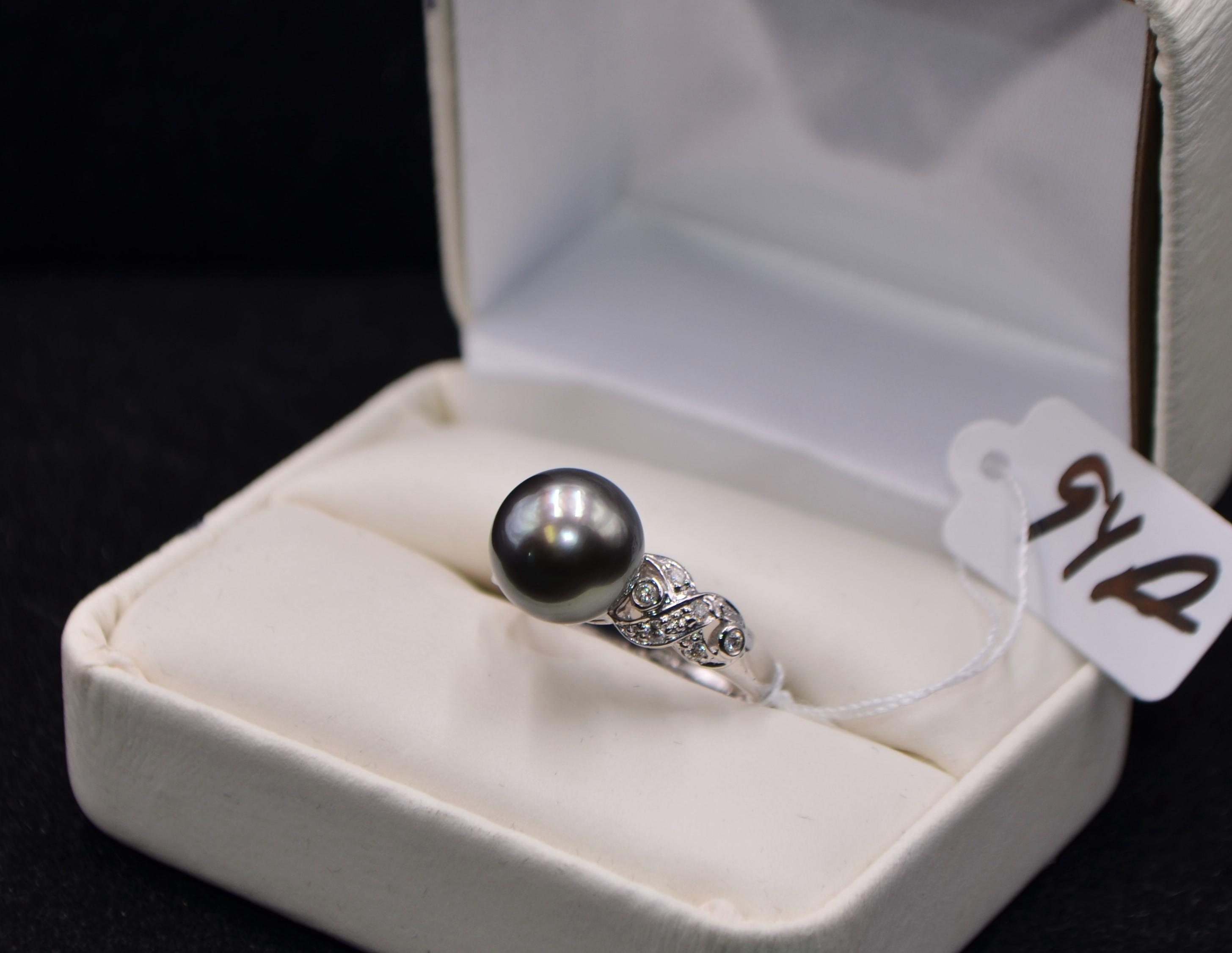 CHOICE DIAMOND &TAHITIAN PEARL 18K WHITE GOLD RING