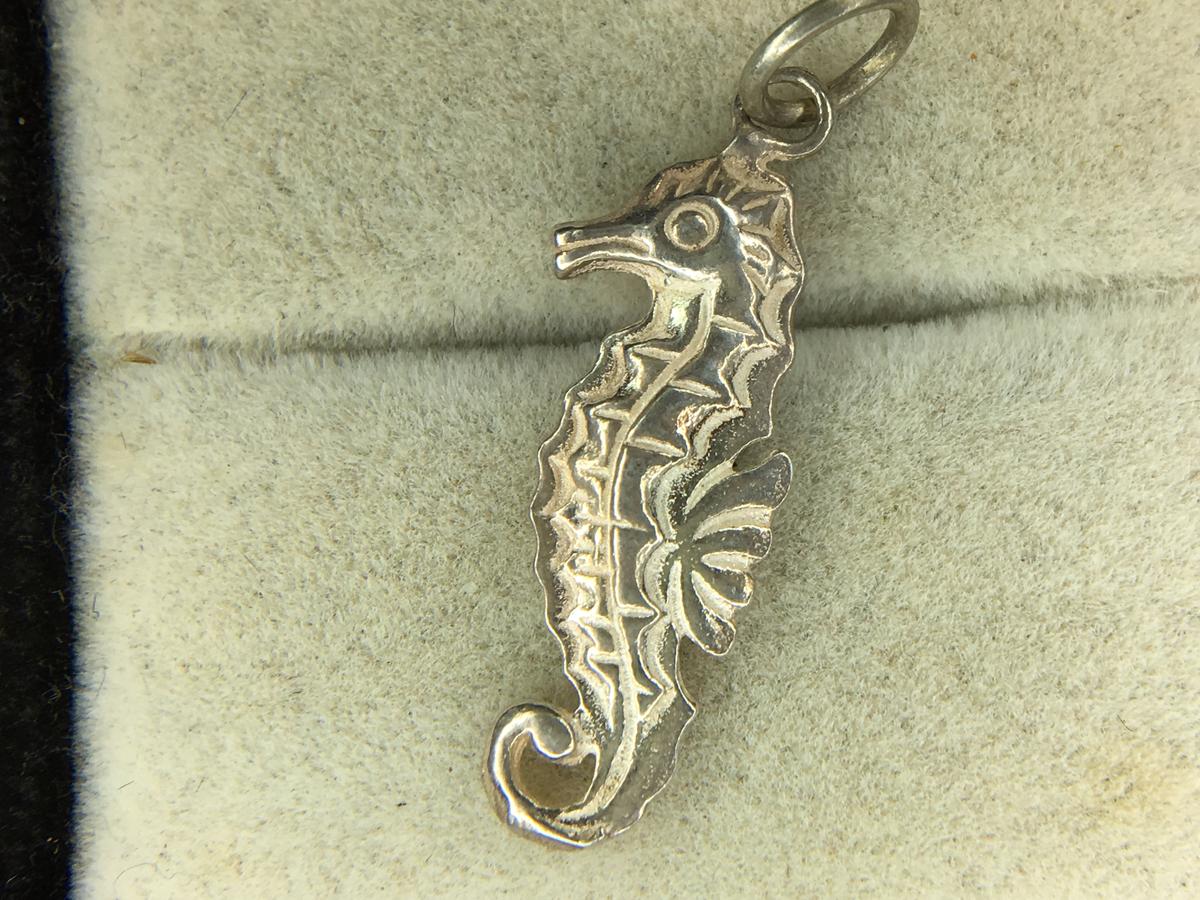 .925 Sterling Silver Ladies Seahorse Charm