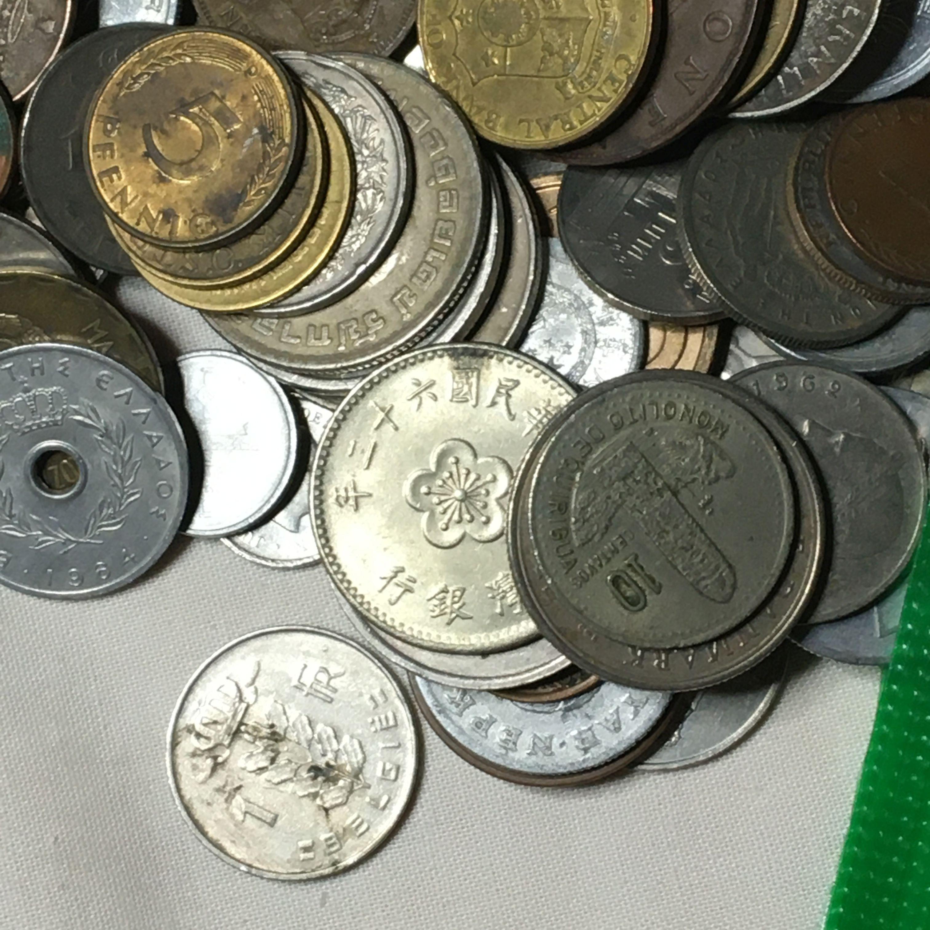 1 Pound Of Foreign Coins