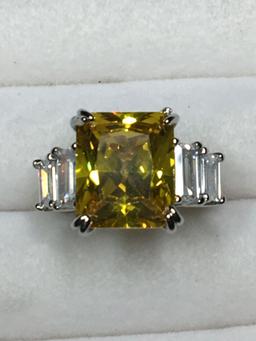 .925 Sterling Silver Ladies 6ct Yellow Topaz