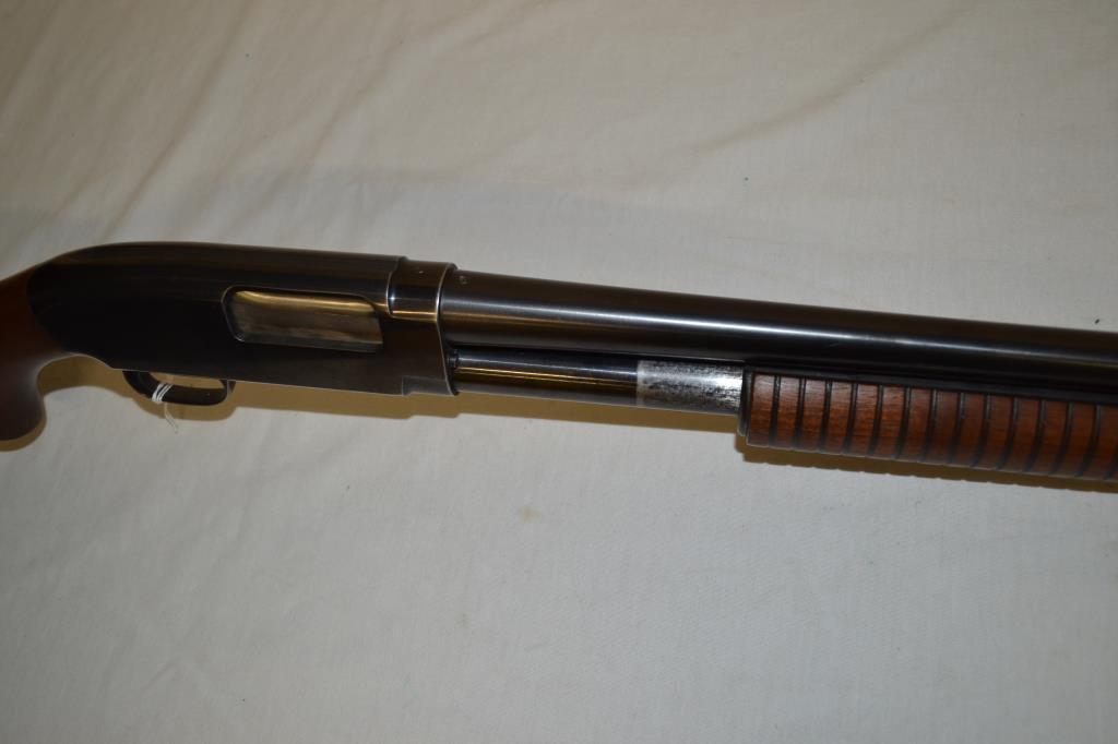 Gun. Winchester Model 25 12ga shotgun