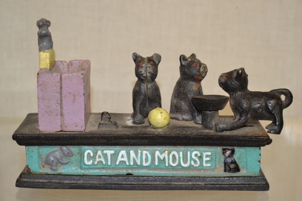 Cast Iron Mechanical Bank. Cat and Mouse