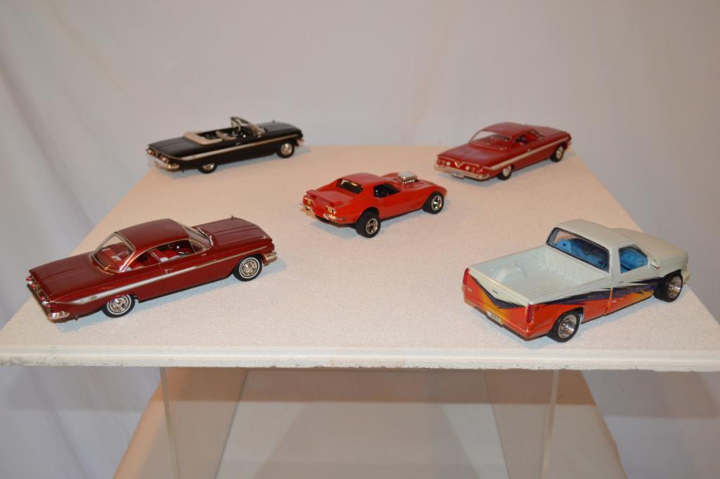 4 Model Cars & 1Truck