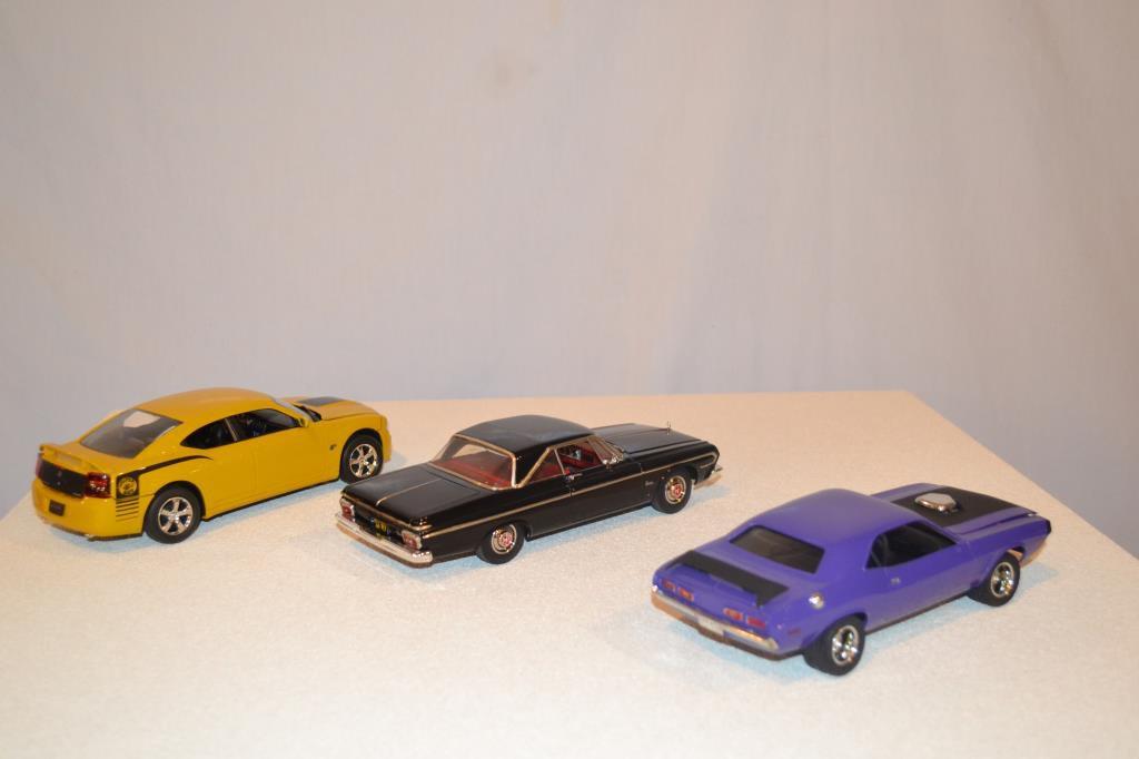 3 Model Cars, 1-25 Scale