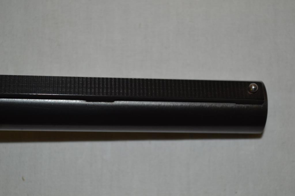 Gun. Remington Model 1100 12 ga Shotgun