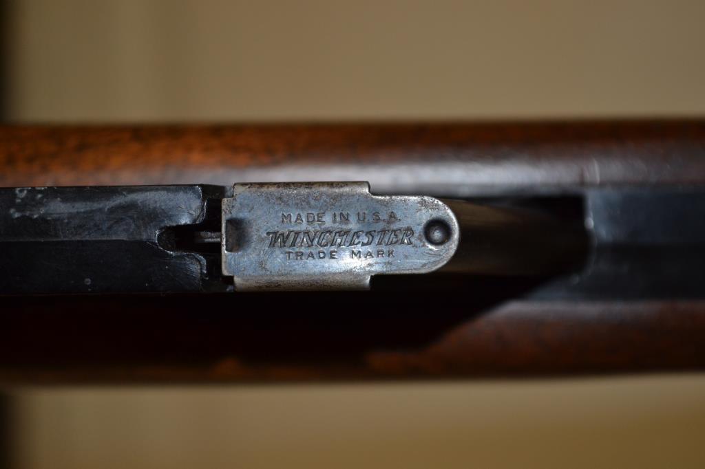 Gun. Winchester Model 77 22 lr cal. Rifle