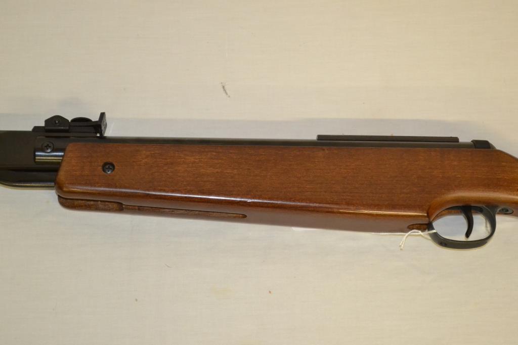 Pellet Gun. Diana Mdl 34 4.5-177 cal Pellet Rifle