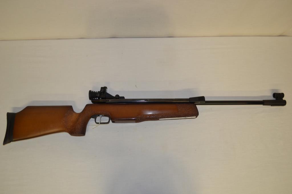 Pellet Gun. Gamo 4.5(177) cal Pellet Rifle