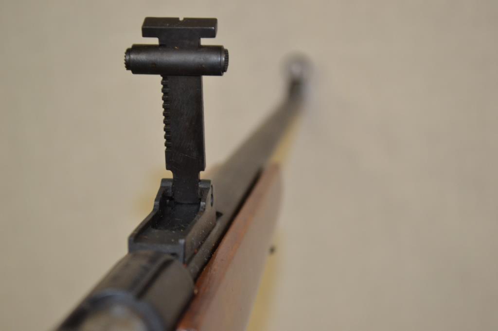 Gun. TOZ model Tdz-17-01 22 cal Rifle