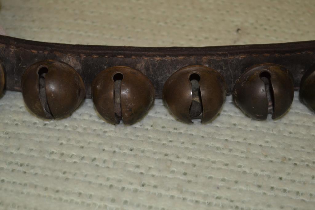 Sleigh Bells. 37 Antique New England #3 Brass Bels