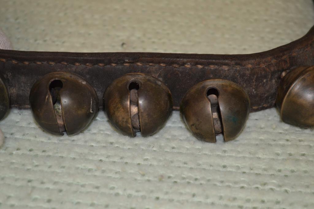 Sleigh Bells. 37 Antique New England #3 Brass Bels