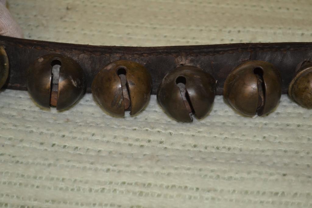 Sleigh Bells. 37 Antique New England #3 Brass Bels