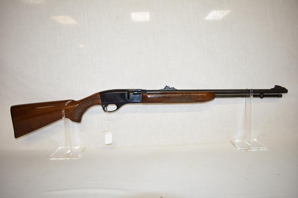 Gun. Remington Model 552 delux 22 cal. Rifle