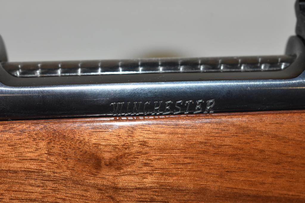 Gun. Winchester 70 XTR 300 Win cal Rifle