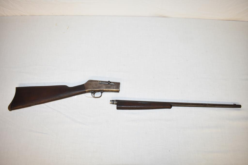 Gun. Remington 16 22 Rem Auto cal. Rifle (parts)
