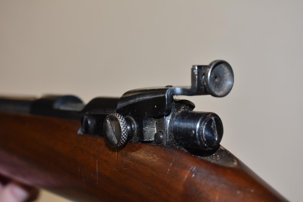 Gun. Winchester Model 72 22 cal. Rifle