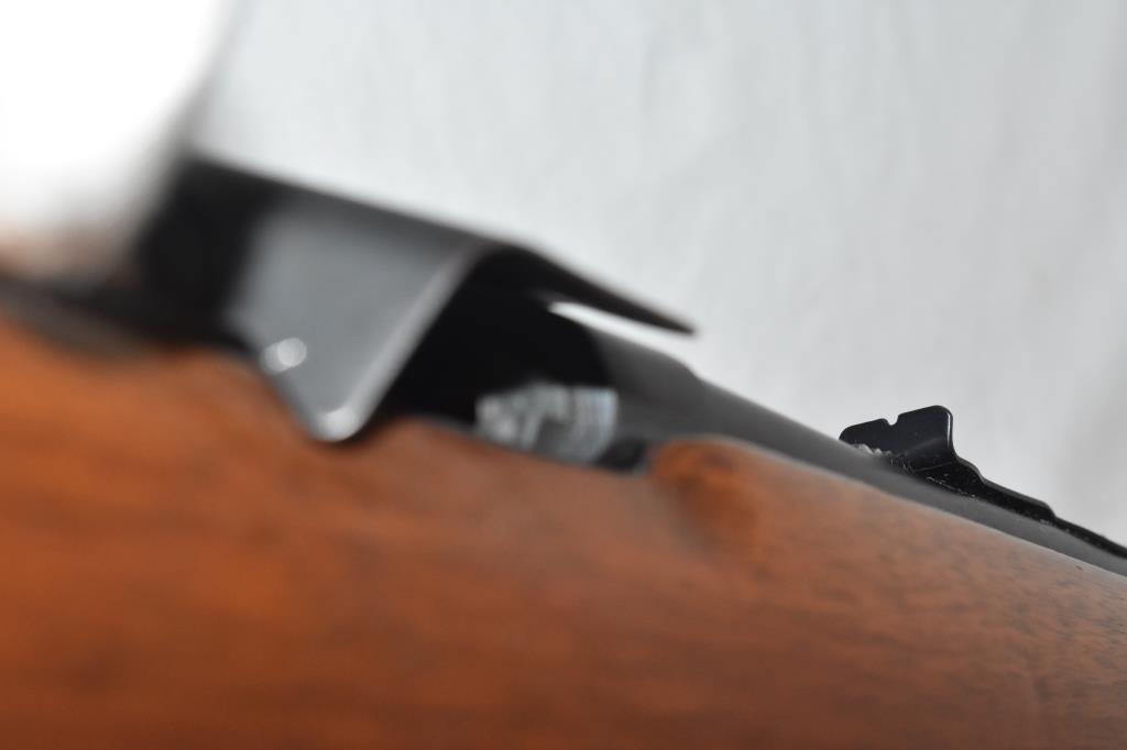 Gun. Remington Model 550-1 22 cal Rifle